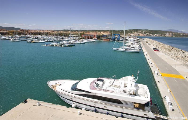 Hotel Mim Sotogrande Club Maritimo Екстериор снимка